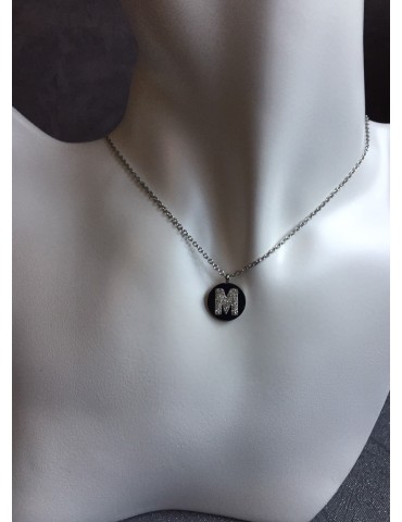 COLLIER EN ACIER INOXYDABLE COULEUR ARGENT  ET STRASS   LETTRE PRENOM