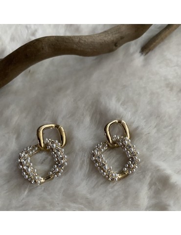 BOUCLE OREILLE EN ACIER   PETITES PERLES BLANCHES ANNY