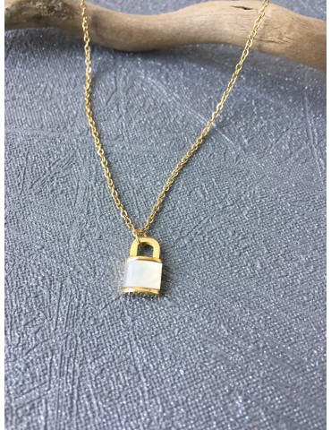 COLLIER EN ACIER COULEUR OR...
